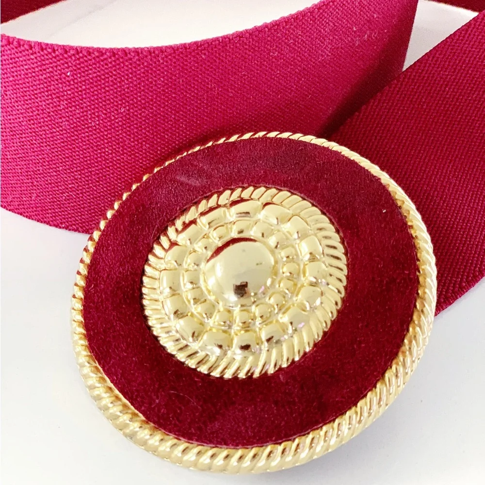 Round Gold Toned Metal Buckle Elastic Stretch Belt In Cherry Red NEW